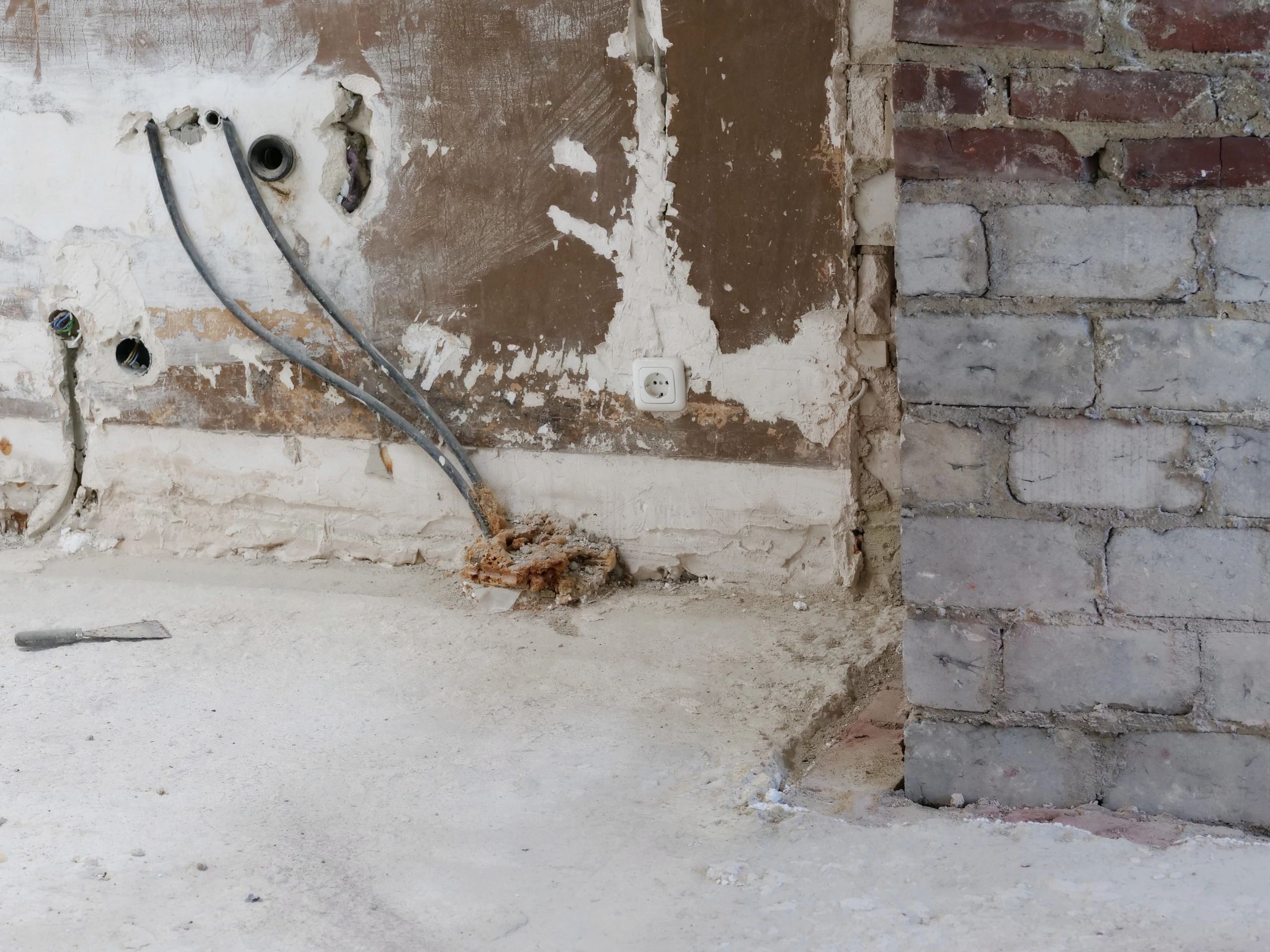 Interior property under restoration and cleanup